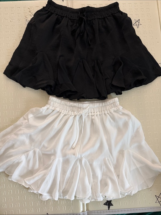HYFVE Dresses & Skirts - Women’s Ruffle Mini Skirt - Black / White. Small and medium